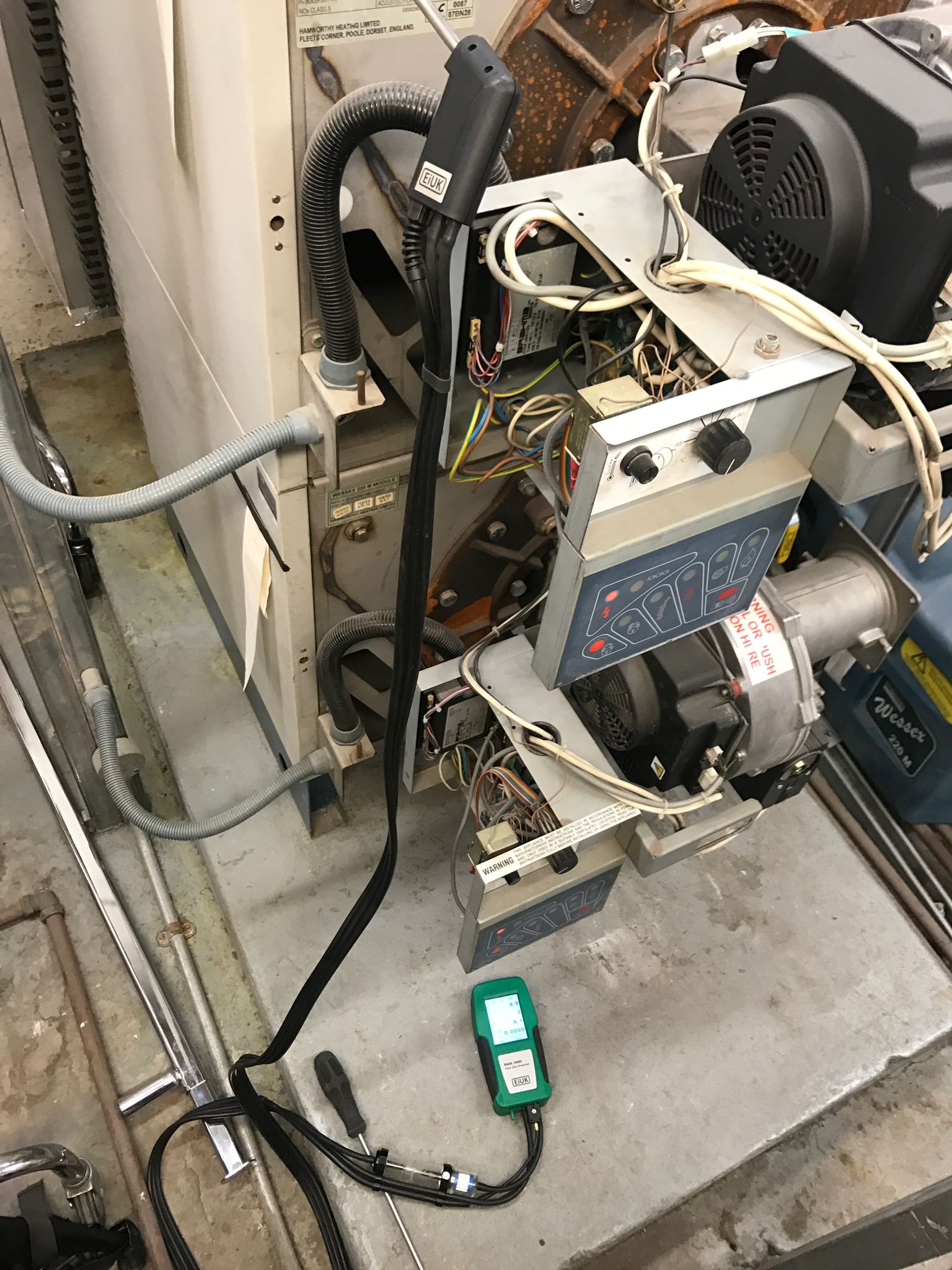 gas safe registered engineer near me Garston, WD25